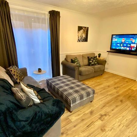 Easyrest Spalding - 4 Beds & Free Parking - Central & Modern Open Plan Apartment - Convenient Location Exterior photo